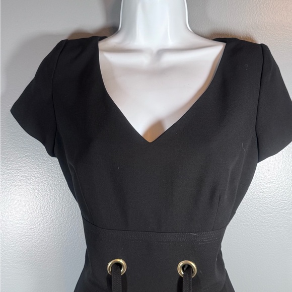 Donna Morgano Black V-Neck Sheath Dress Size 8 Gold Grommet Waist Tie - Picture 6 of 12